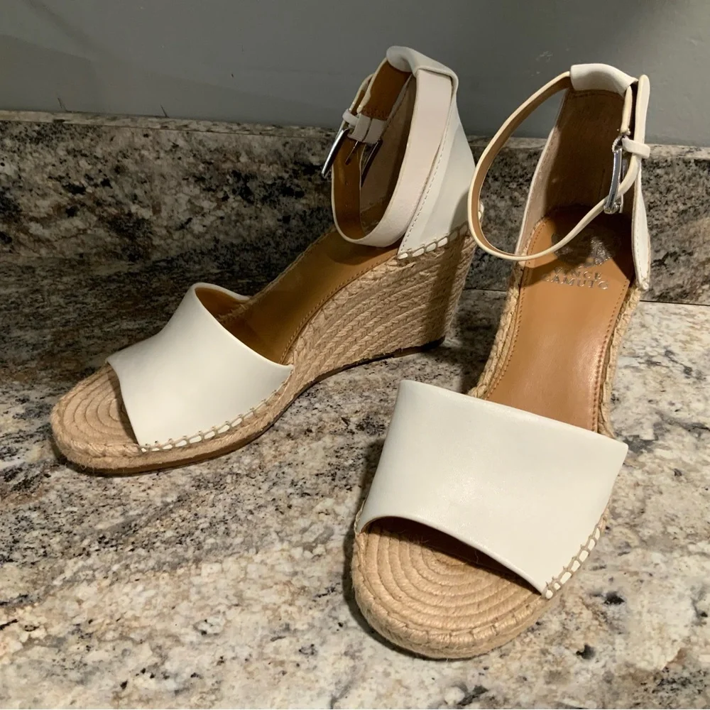 Vince Camuto vince camuto